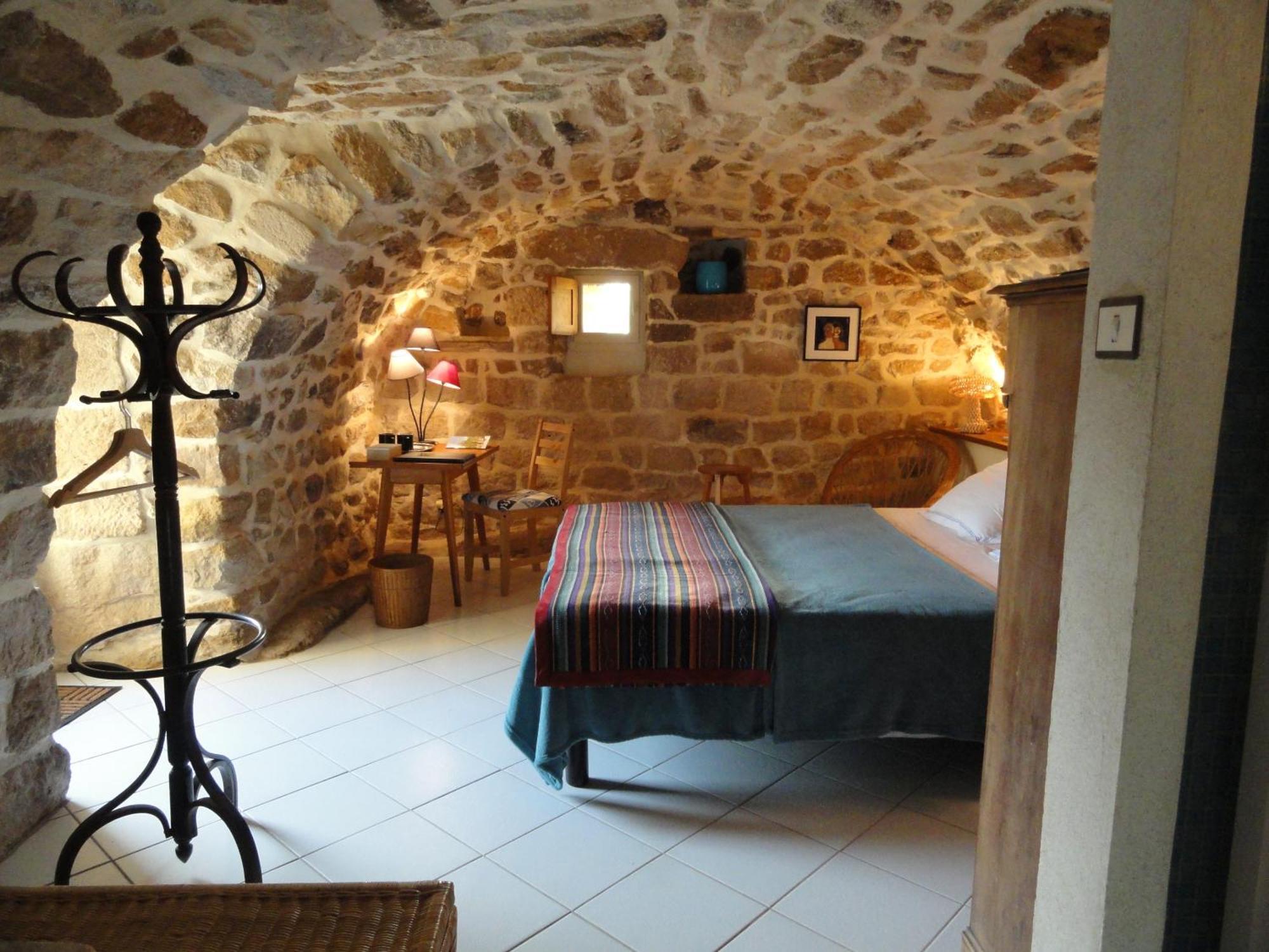Chambre D'Hotes Au Creux Du Chambon ジョワイユーズ 部屋 写真